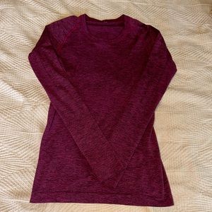 Women’s Lululemon Shirt